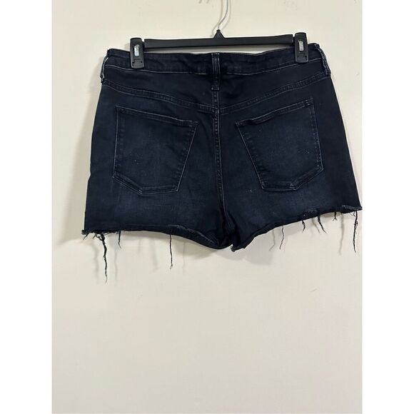 Universal Thread High Rise Midi Shorts - Picture 5 of 5